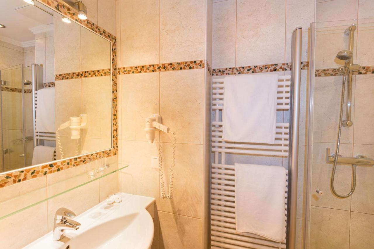 אוברטאורן Hotel Garni Haus Tyrol מראה חיצוני תמונה
